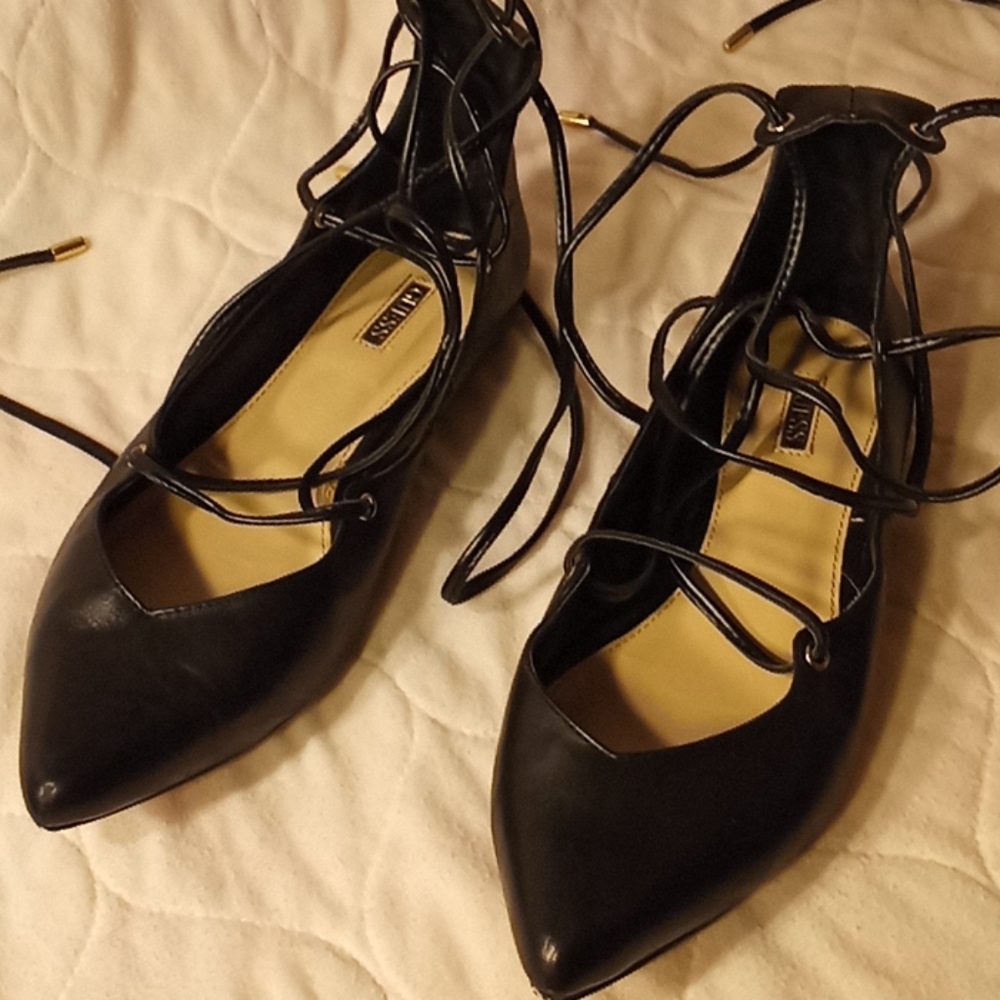 Tie up flats